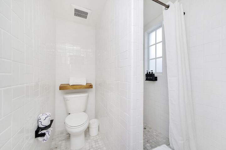 Room 15 of 21