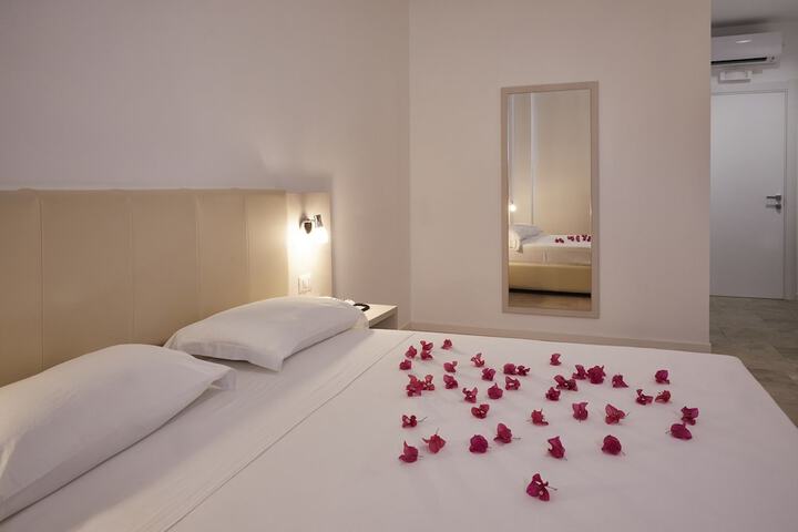 Room 10 of 23