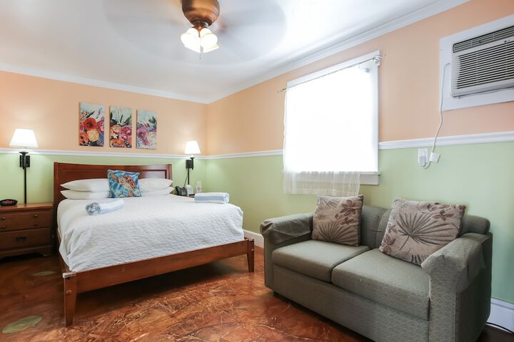 Room 6 of 159