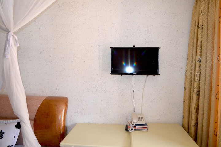 Room 43 of 64