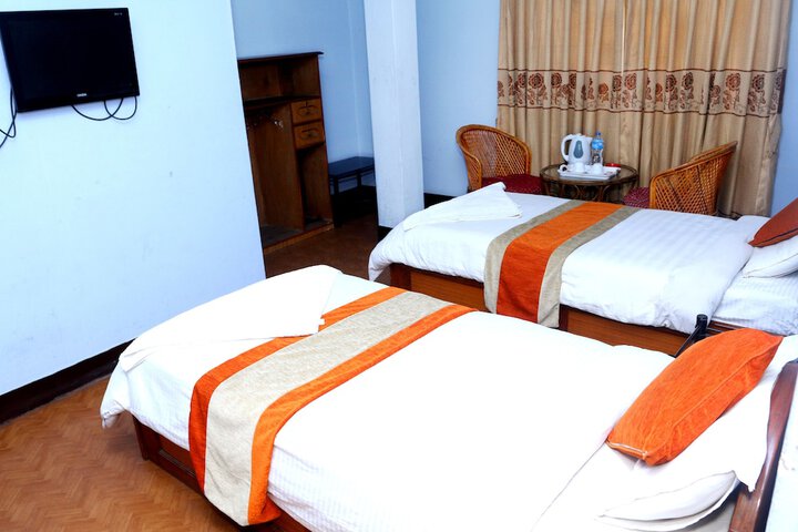 Room 8 of 48
