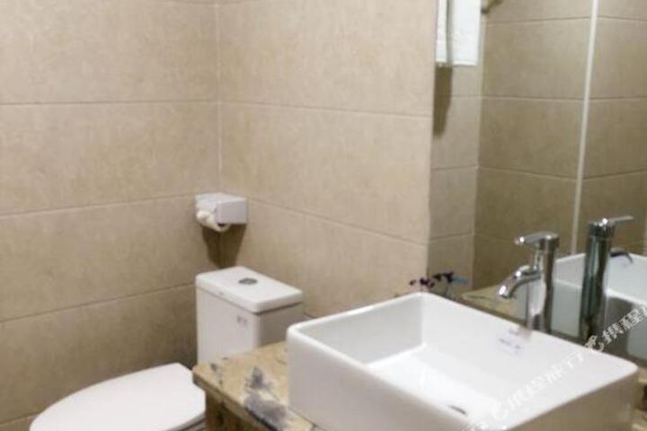 Oasis Hotel (Pingxiang Wenchang Road)