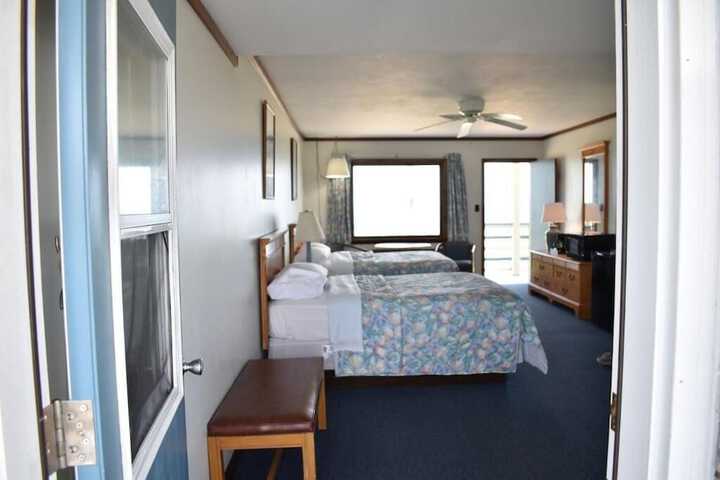 Room 6 of 43