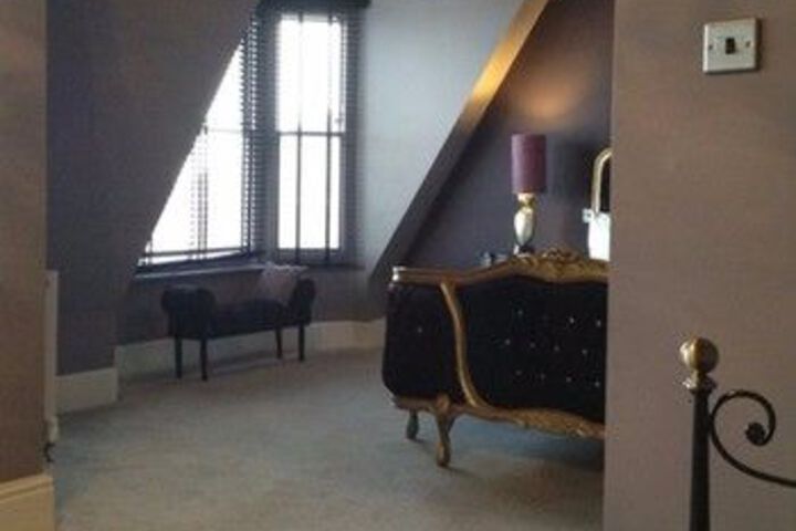 Room 30 of 42