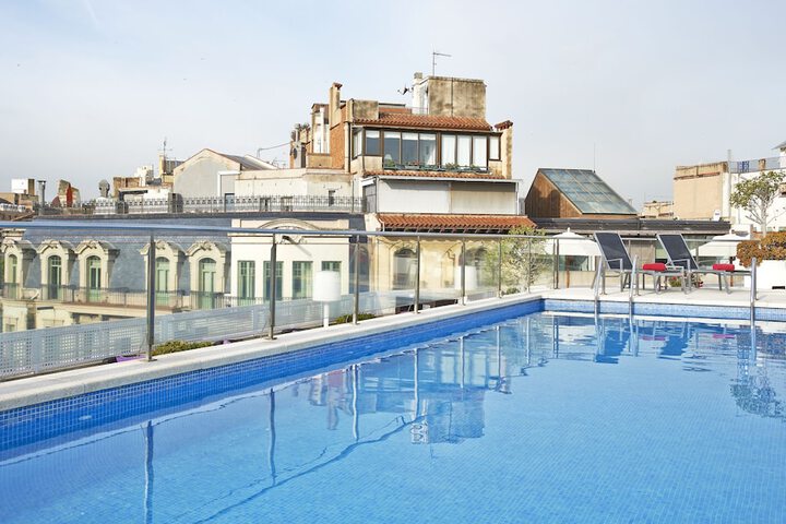 Pool 32 of 108