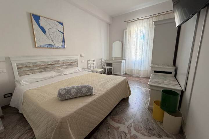 Room 26 of 40