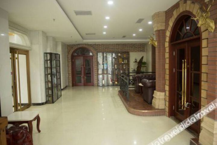 Hotel Interior 11 of 34