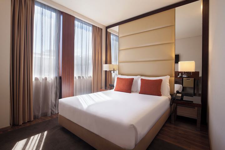 Room 36 of 92