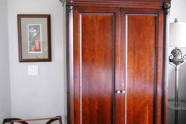 Room 4 of 71