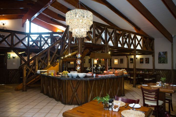 Dining 98 of 143