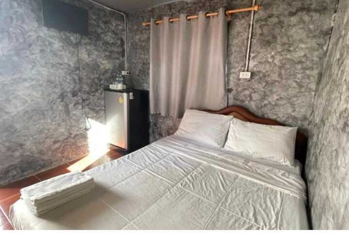 Room 56 of 109