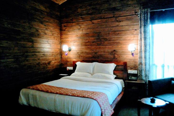 Room 9 of 48