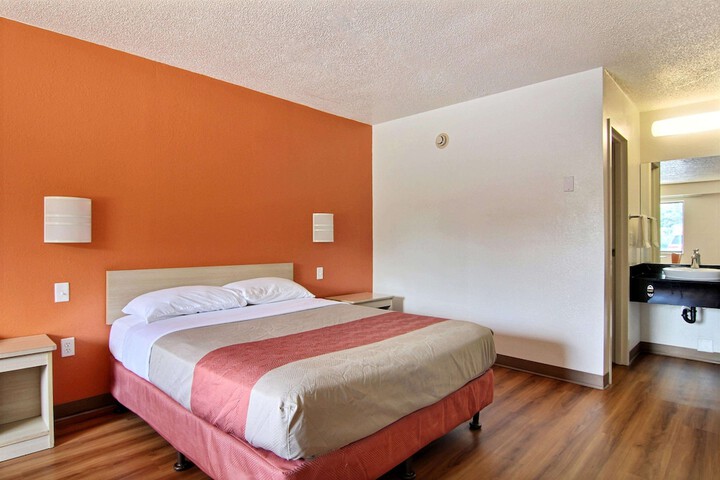 Room 22 of 45