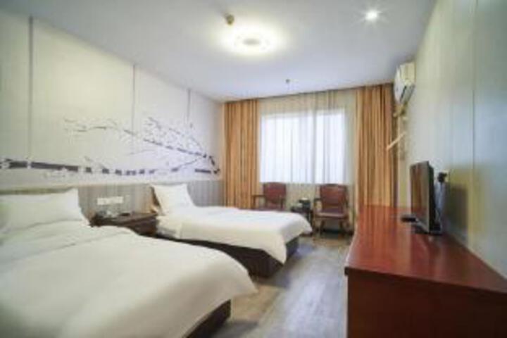 Room 18 of 20