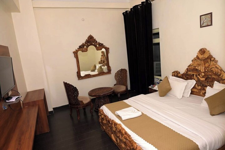 Room 18 of 49