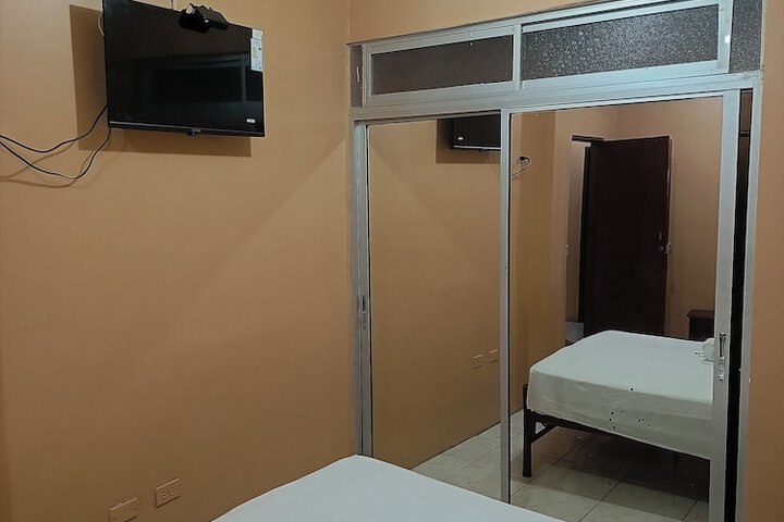 Room 7 of 30