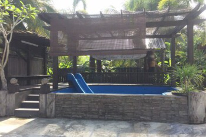 Pool 4 of 17