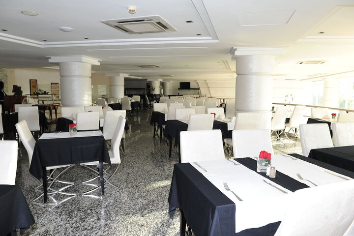Dining 54 of 71