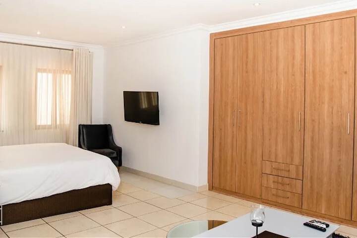 Room 73 of 192