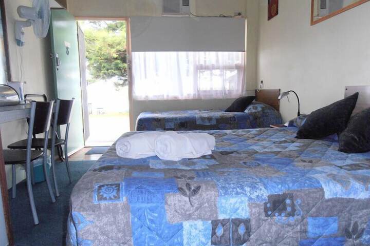 Room 9 of 36