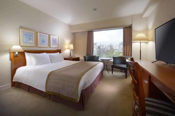 Room 27 of 190