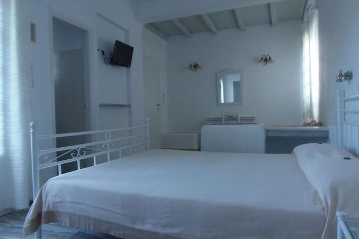 Room 13 of 54
