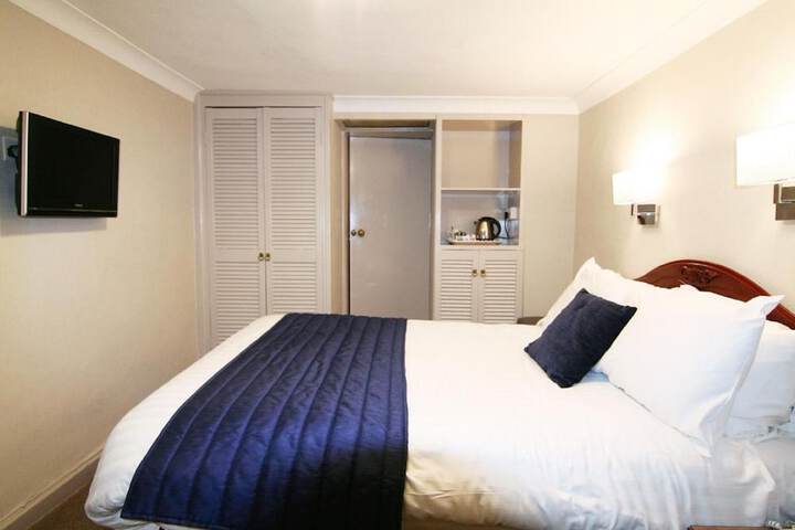 Room 50 of 72