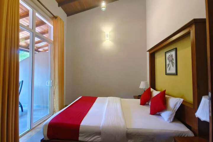 Room 2 of 13