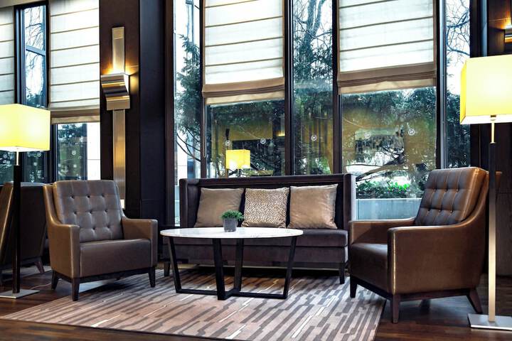 Guest Lobby