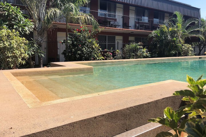 Pool 30 of 40