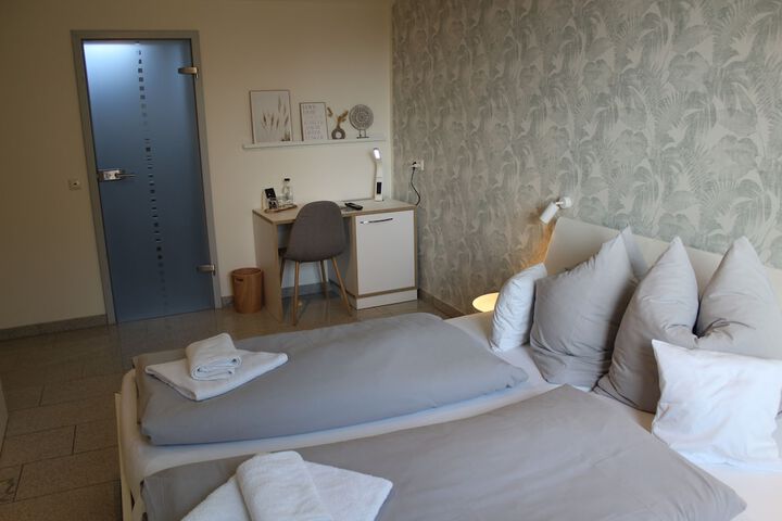 Room 13 of 29