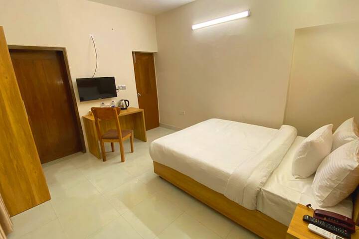Room 7 of 15