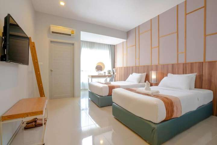 Room 5 of 52