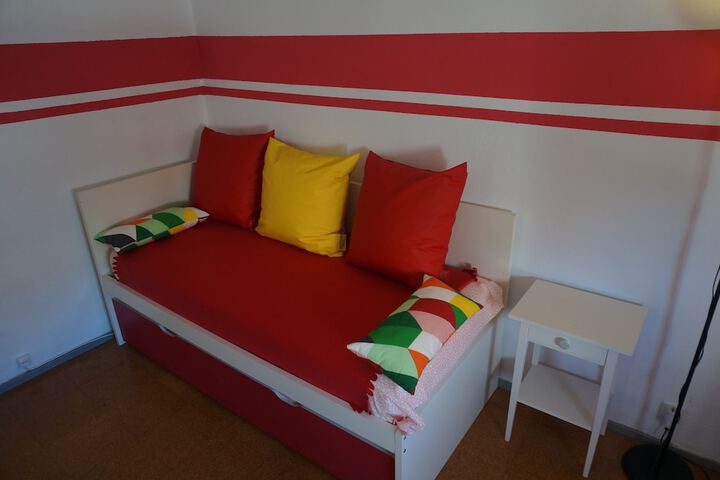 Room 5 of 89