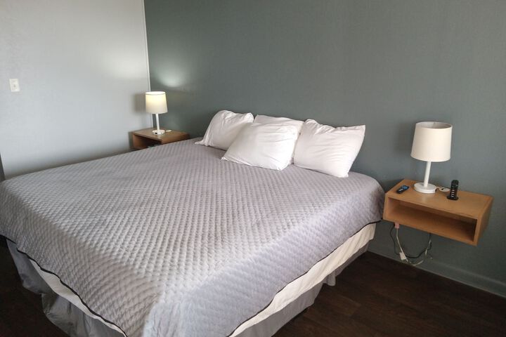 Room 2 of 21