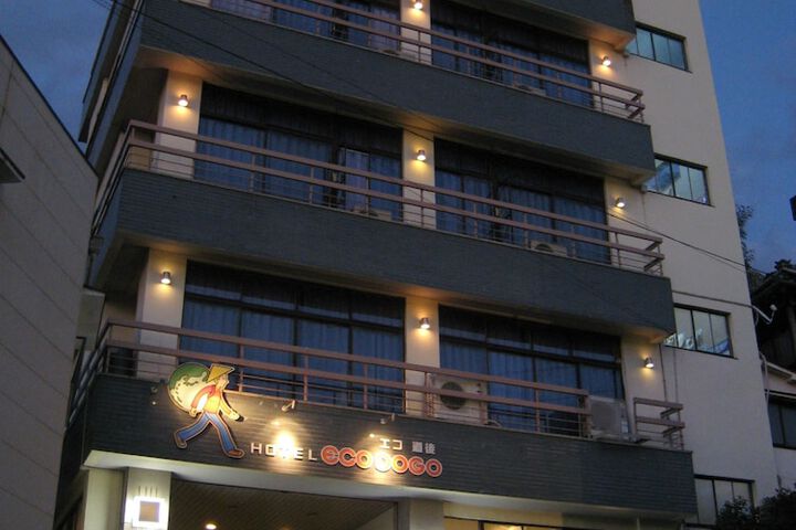 Hotel Entry