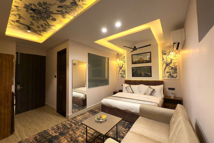 Room 9 of 23