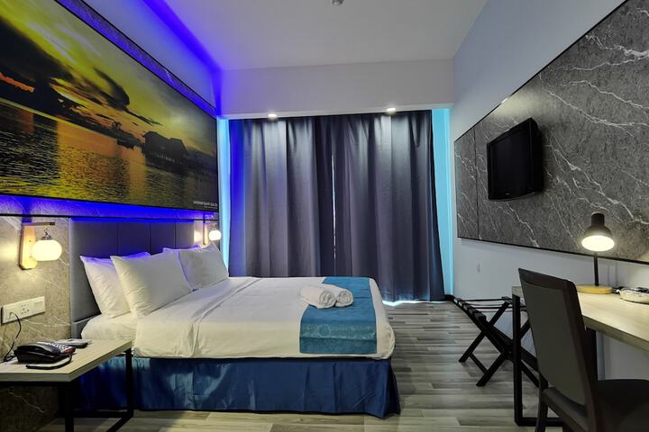 Room 16 of 60
