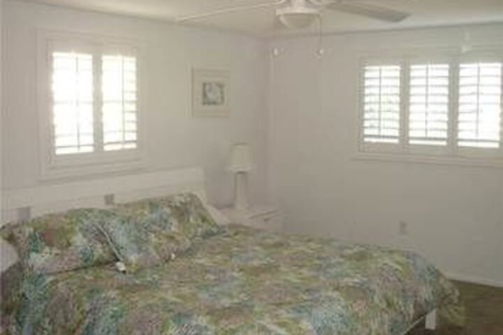 Room 5 of 11
