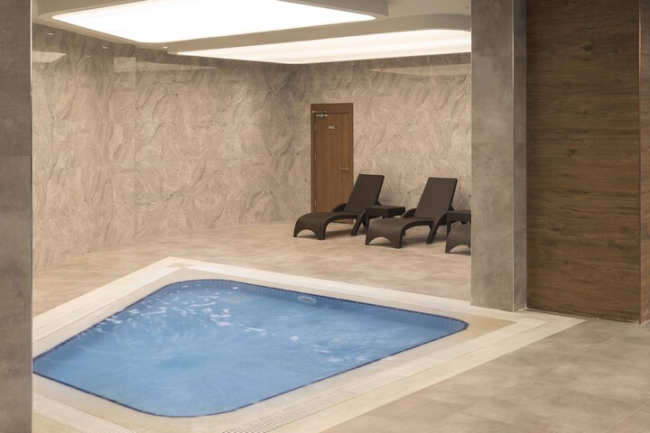 Pool 47 of 97