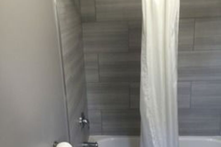 Room 4 of 37
