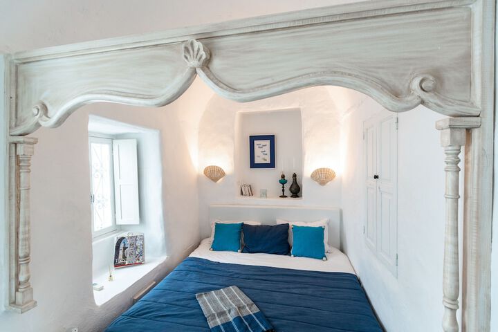 Room 8 of 43