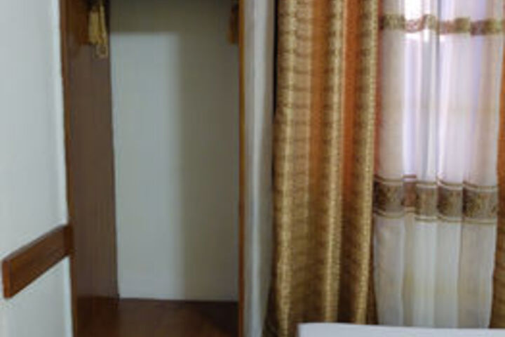 Room 18 of 68