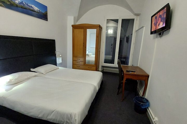 Room 18 of 35
