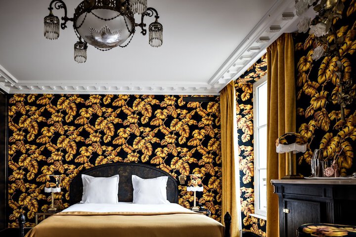 Room 14 of 80