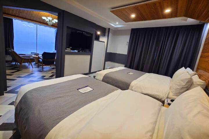 Room 72 of 184