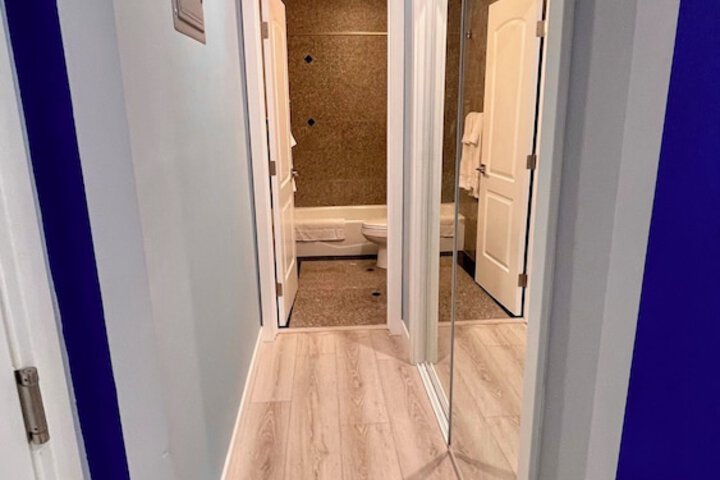 Room 10 of 89