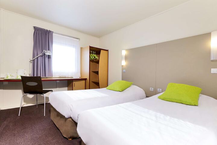 Room 14 of 36