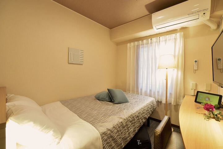 Room 14 of 40