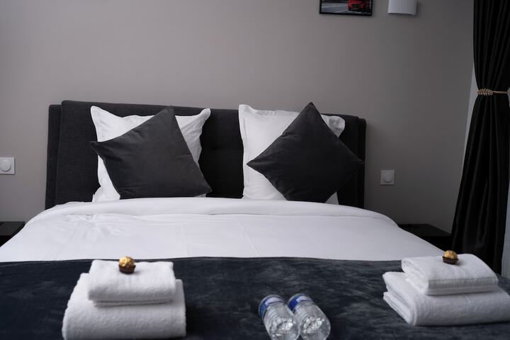 Room 53 of 75